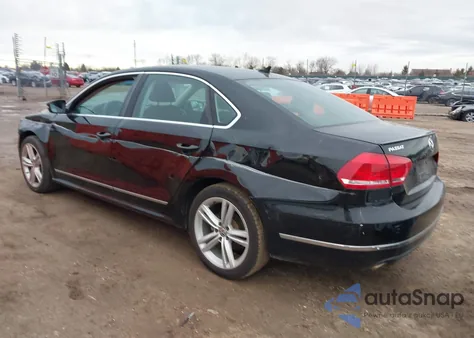 2013 Volkswagen Passat 2.0L Tdi Sel Premium z USA, uszkodzony, nr VIN 1VWCN7A34DC071414